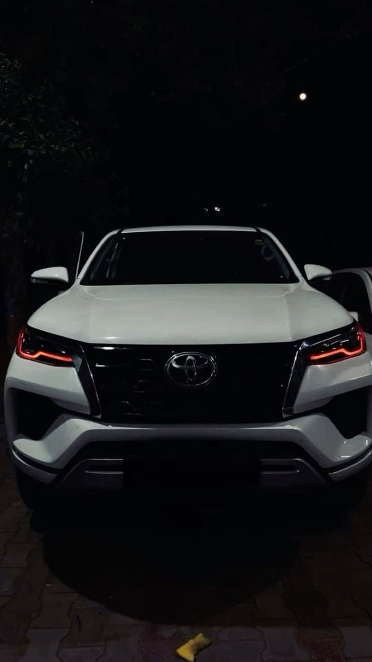 Fortuner wallpaper for mobile Fortuner wallpaper for mobile