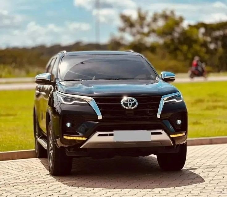 fortuner wallpaper fortuner wallpaper