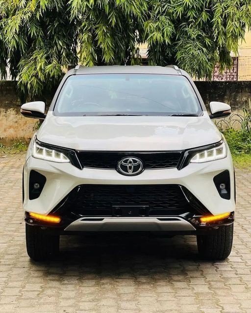 fortuner wallpaper fortuner wallpaper