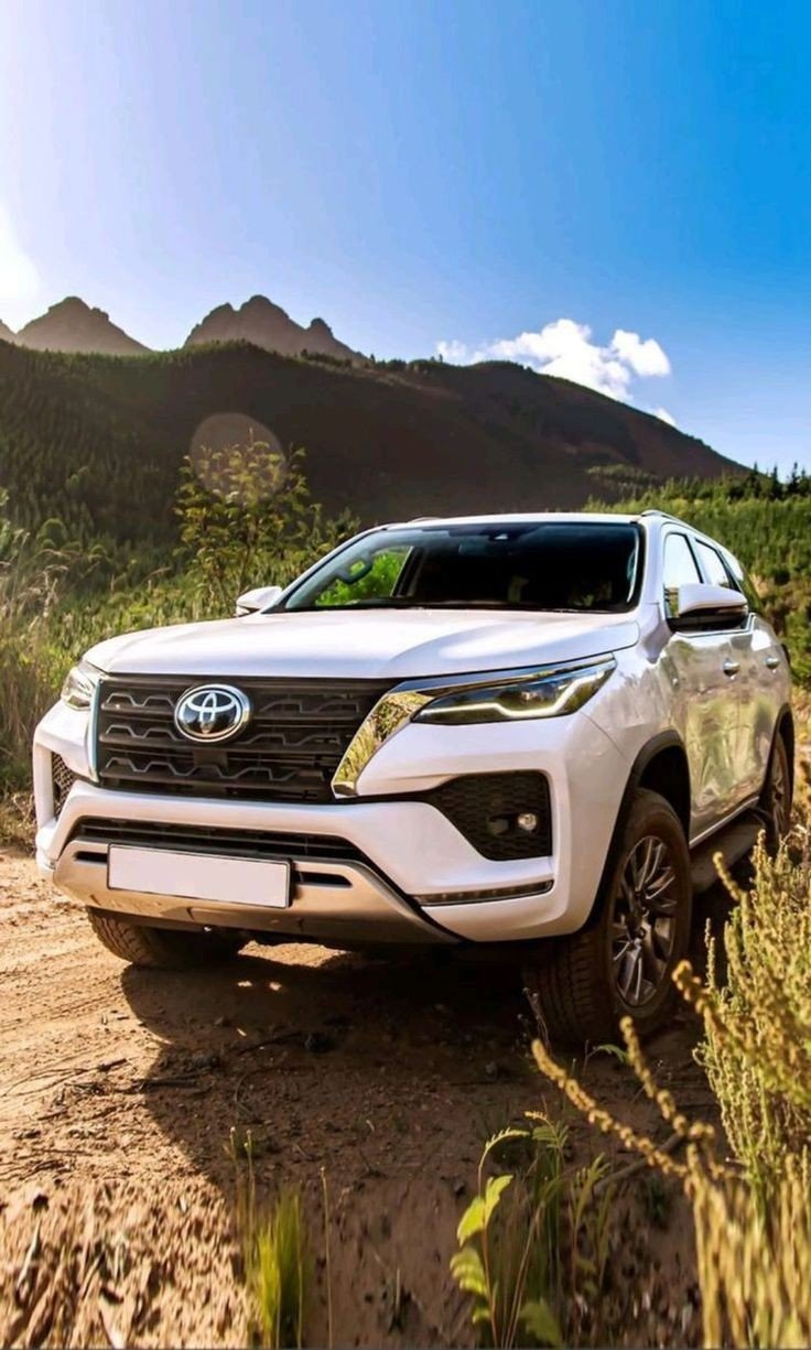 fortuner wallpaper fortuner wallpaper
