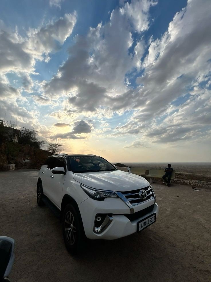 fortuner wallpaper fortuner wallpaper