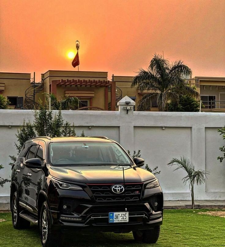fortuner wallpaper fortuner wallpaper