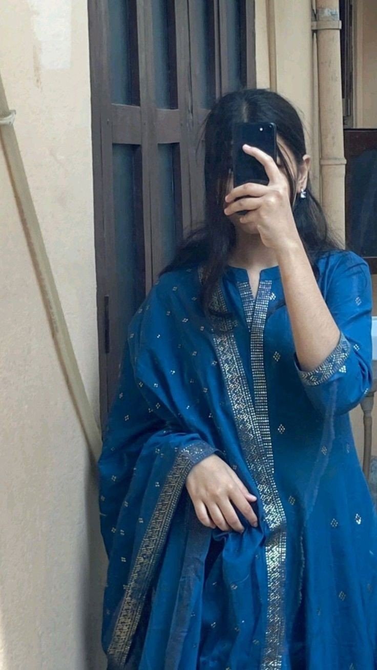 hide face girl pic 3 hide face girl pic 3