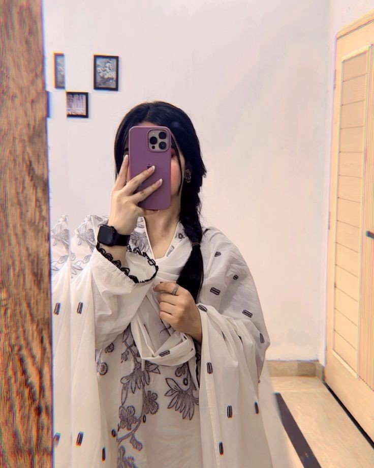 hide face girl pic 4 hide face girl pic 4